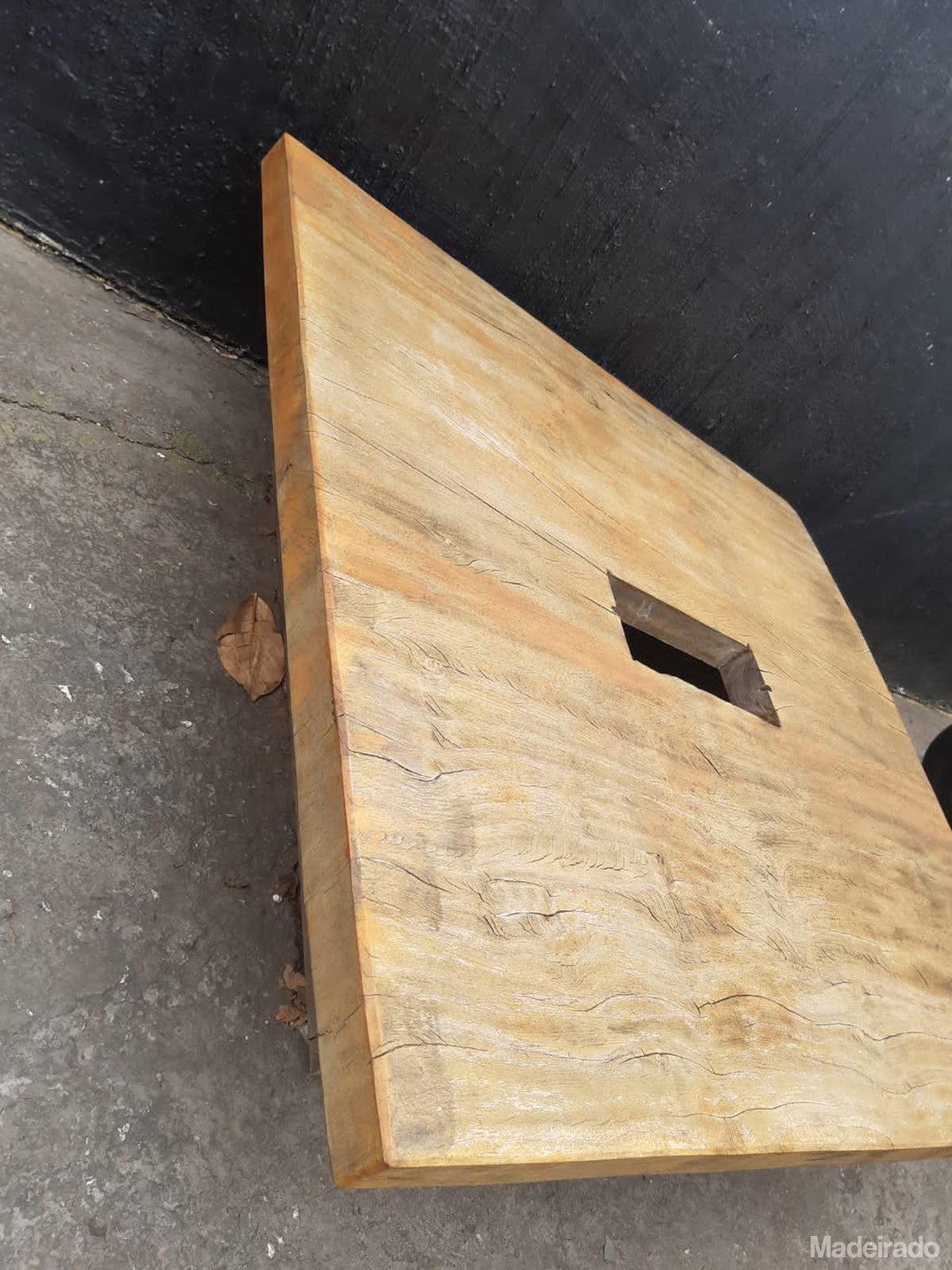 MESA DE CENTRO RUSTICA - 121X118 - LOJA SP