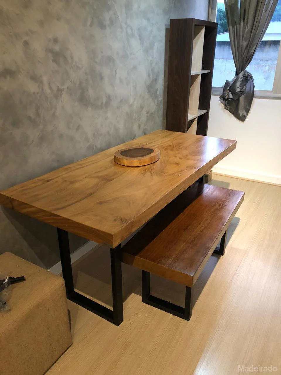 Mesa de Jantar - 160x80 - para 4 a 6 lugares - Coleção Industrial