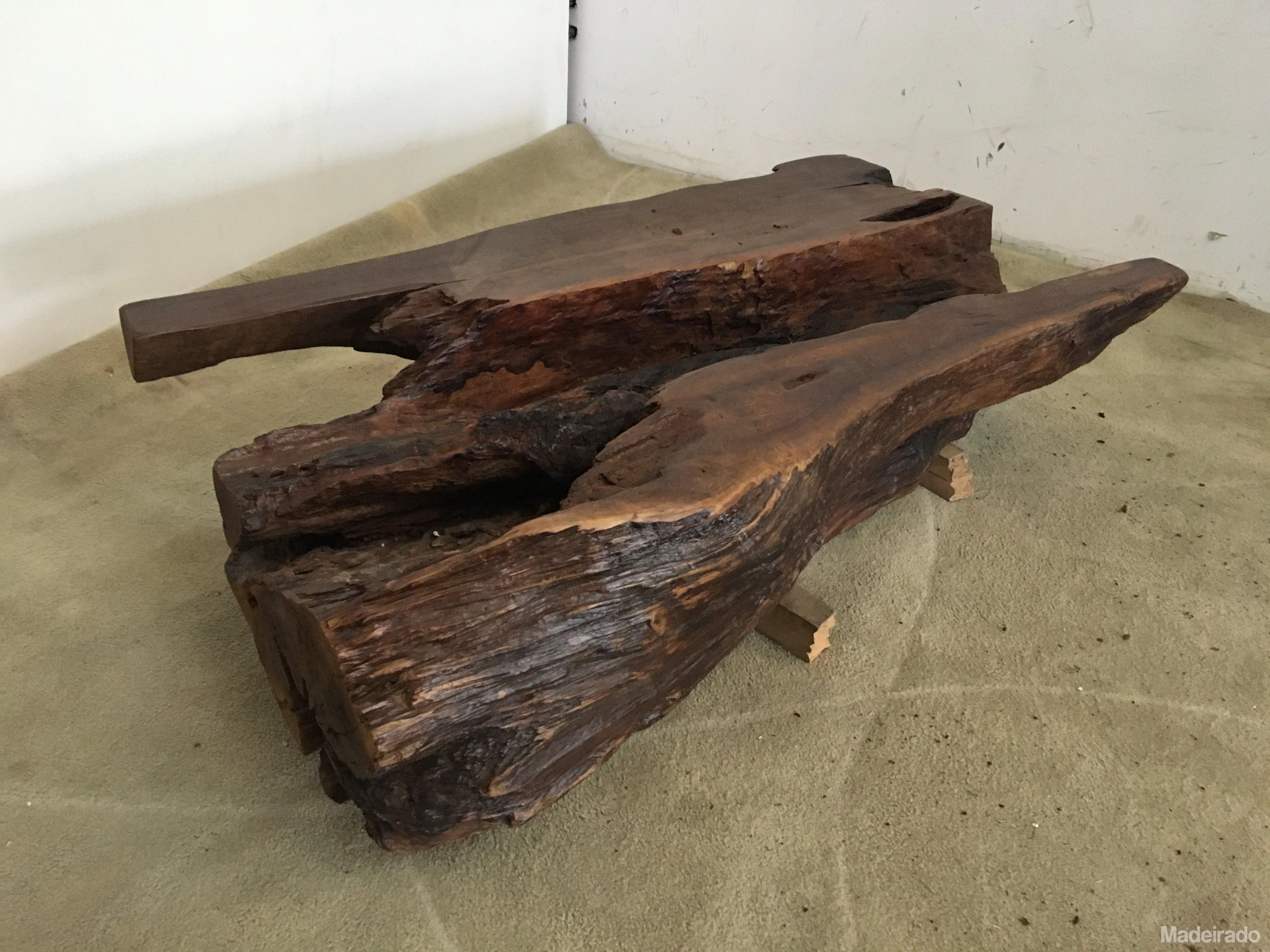 Mesa de Centro de Madeira Maciça - 145x80 - Loja FS - COD:FS2224 - Retirada