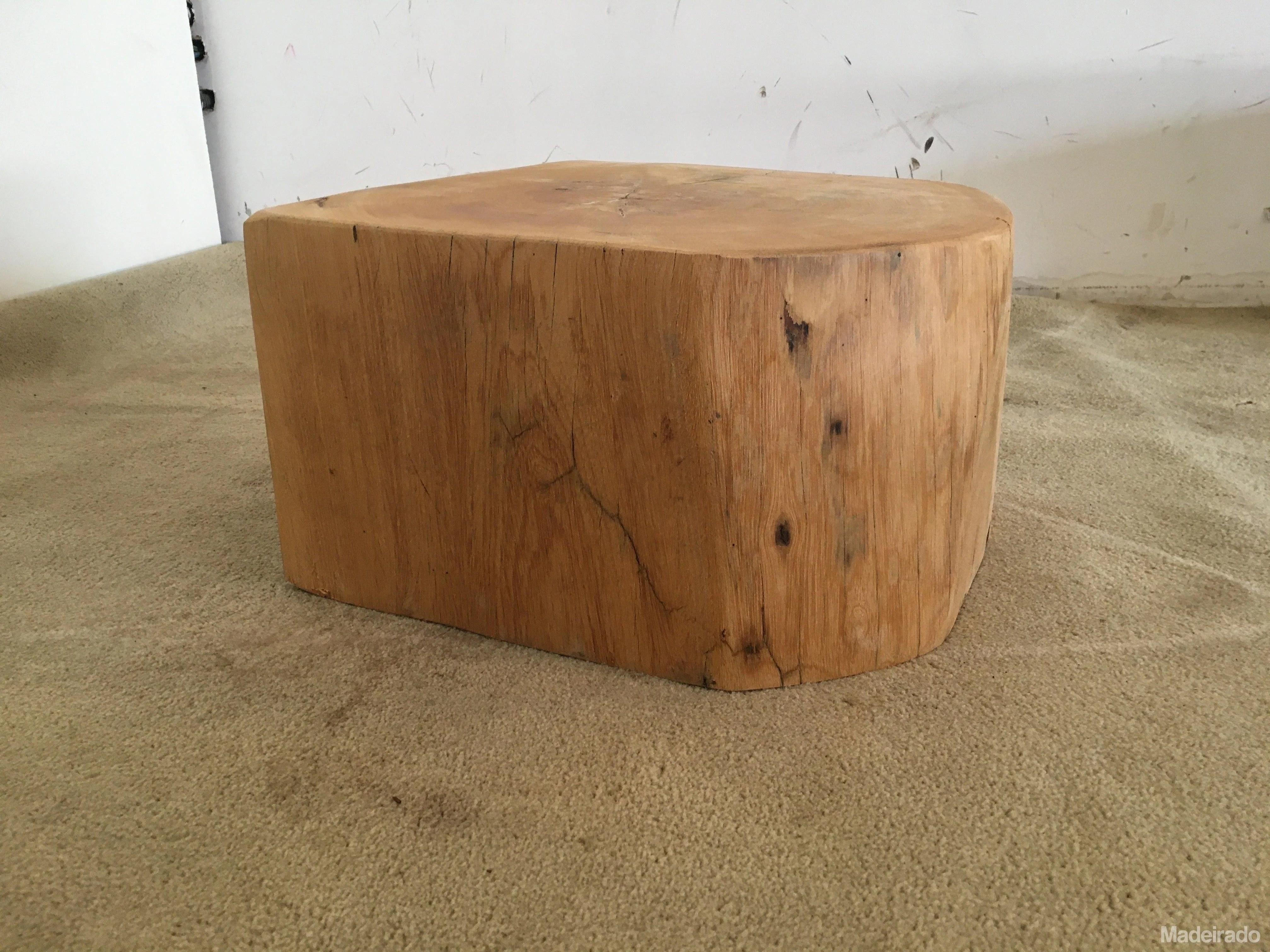 Mesa de Centro de Madeira Maciça - 43x43 - Loja FS - COD:FS2235 - Retirada - Image 2
