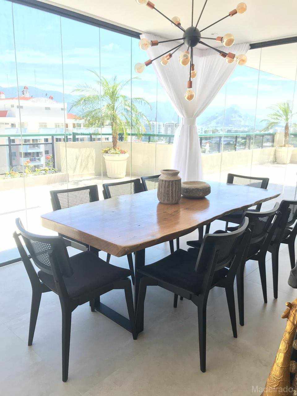 MESA DE JANTAR ACIR DE MADEIRA RÚSTICA PEQUIÁ COM BORDAS ORGÂNICAS invertidas  P/ 8 LUGARES 220x90