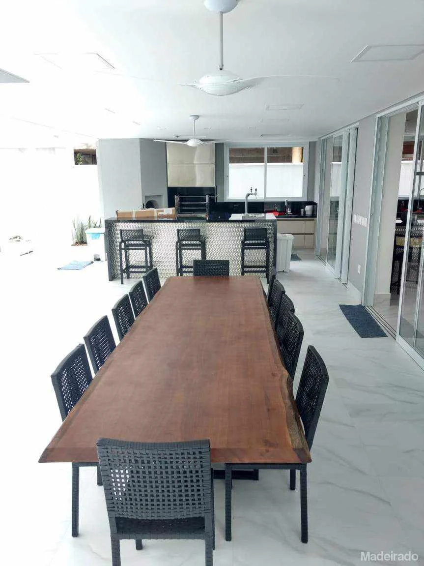 Mesa de Jantar Rústica Arinauá 400x100- Bordas Orgânicas - Madeira Maciça - Pés de ferro formato "U" Tubulares Pretos