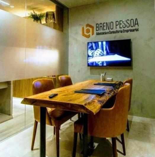 MESA DE JANTAR RUSTICA DE MADEIRA MACIÇA POCAR - 4 OU 6 LUGARES 160X80
