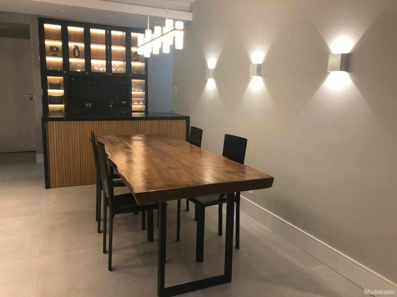 Mesa Madeira Xingui - 8 lugares - 220x90