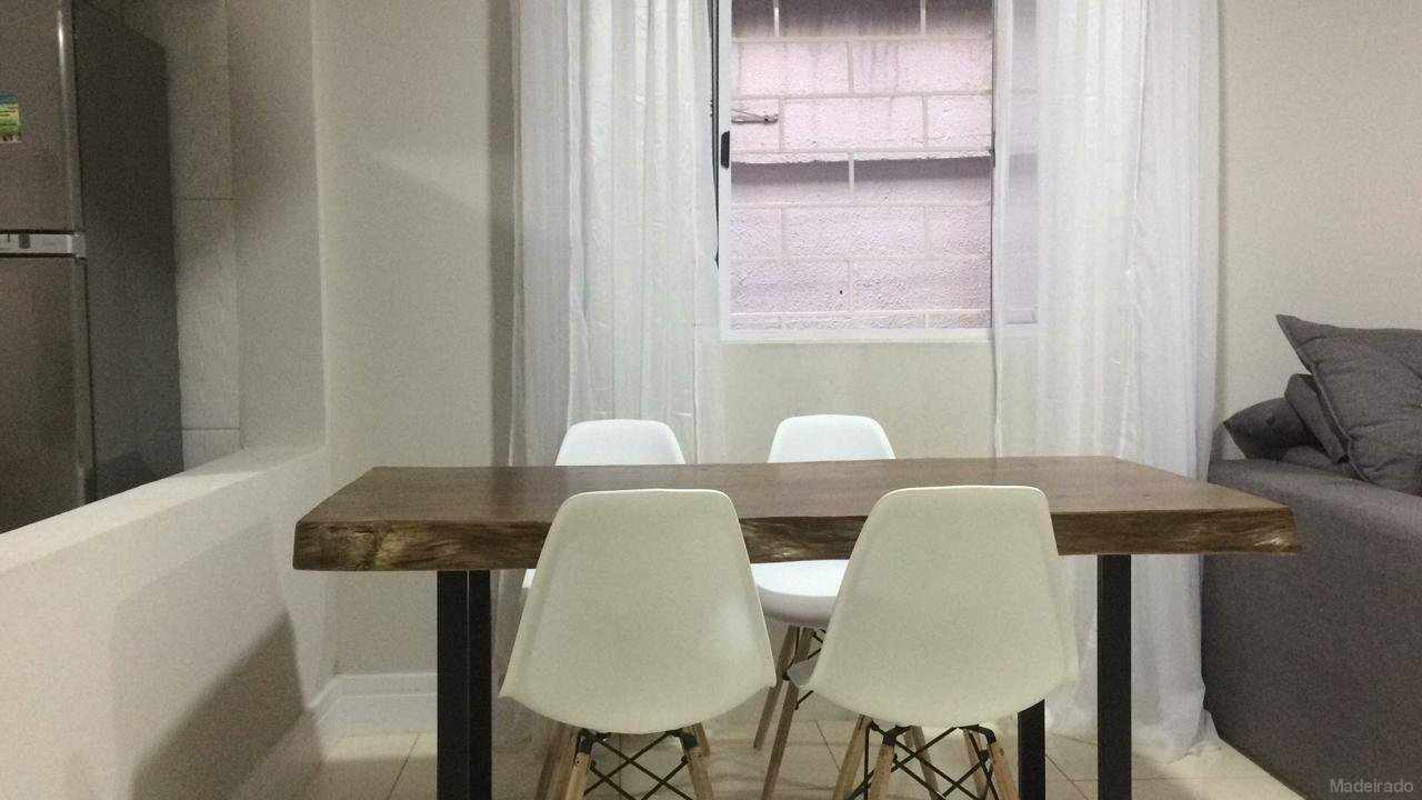 Mesa de Jantar Sauva- Tampo de Madeira Maciça com Bordas Orgânicas - 180x90 (6 lugares) - Image 2